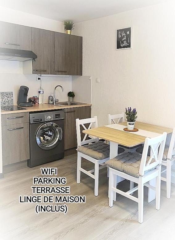 Charmant Studio Climatise 24 M2 Terrasse A 100M De La Plage Saint-Mandrier-sur-Mer Luaran gambar